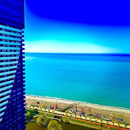 Delux Sea View Aparthotel In Orbi City Batumi Exteriör bild