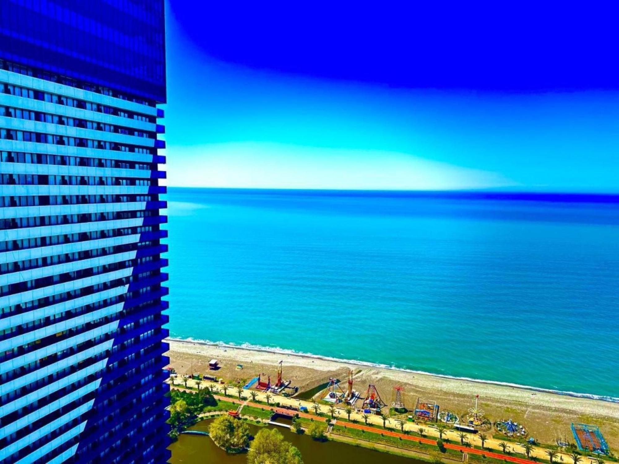 Delux Sea View Aparthotel In Orbi City Batumi Exteriör bild