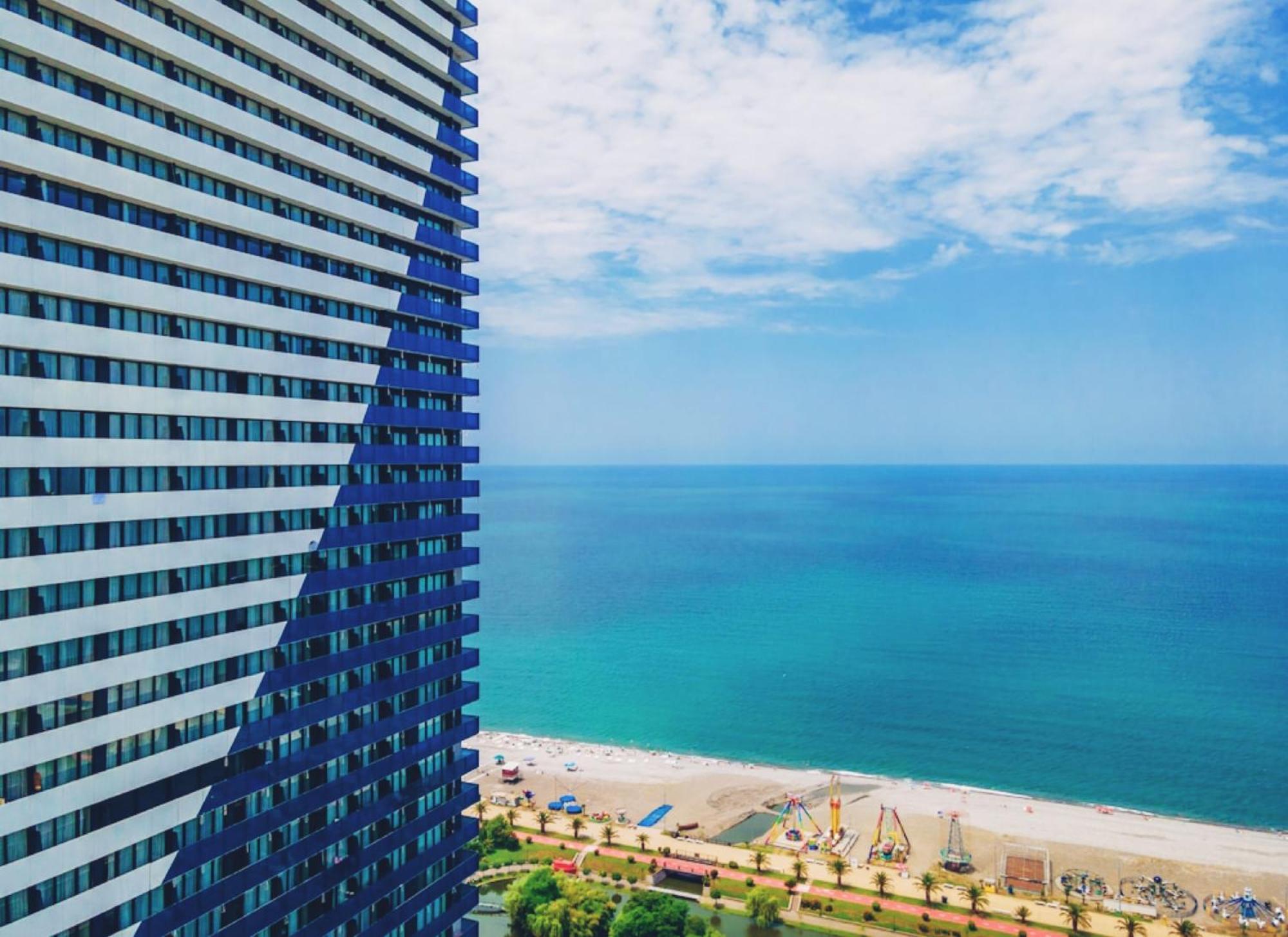 Delux Sea View Aparthotel In Orbi City Batumi Exteriör bild