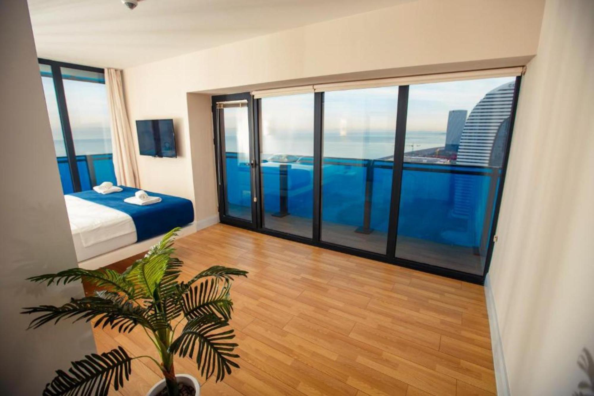 Delux Sea View Aparthotel In Orbi City Batumi Exteriör bild