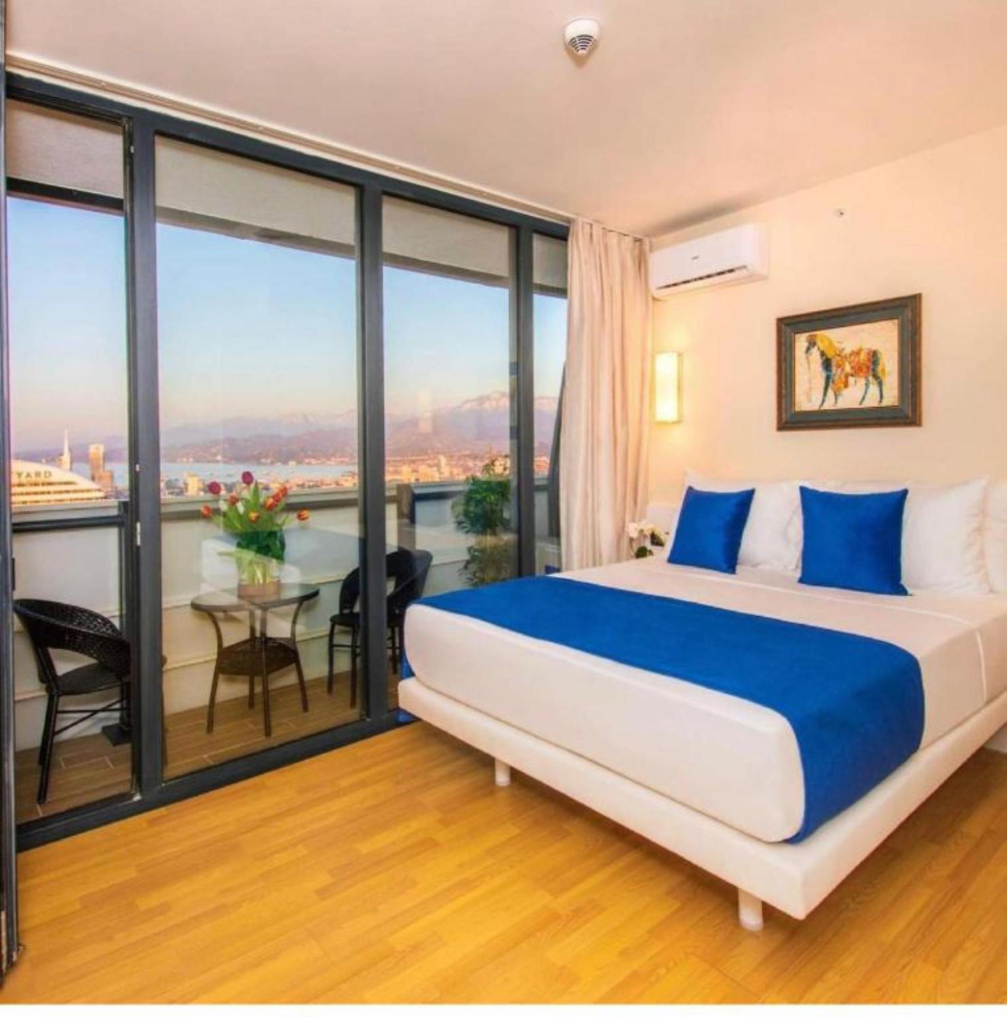 Delux Sea View Aparthotel In Orbi City Batumi Exteriör bild