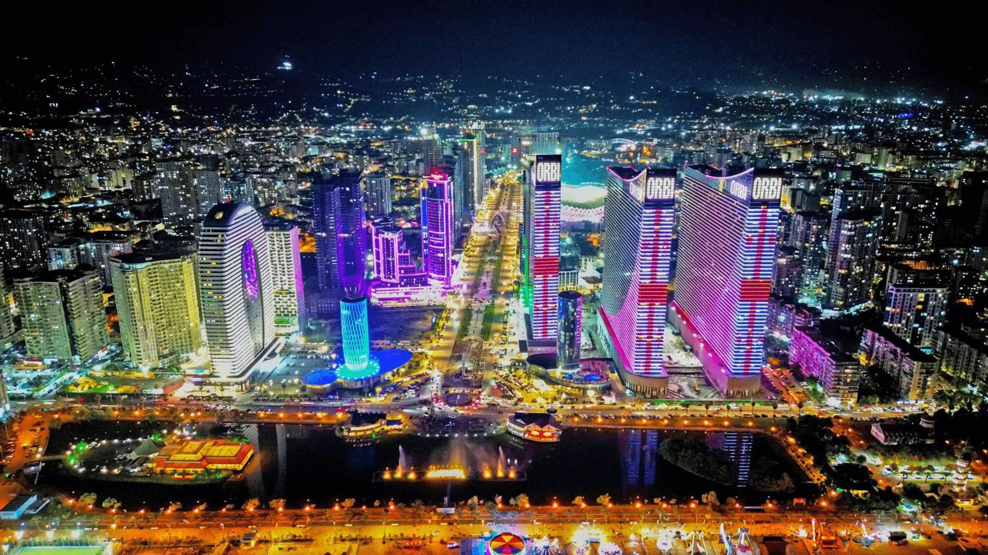 Delux Sea View Aparthotel In Orbi City Batumi Exteriör bild